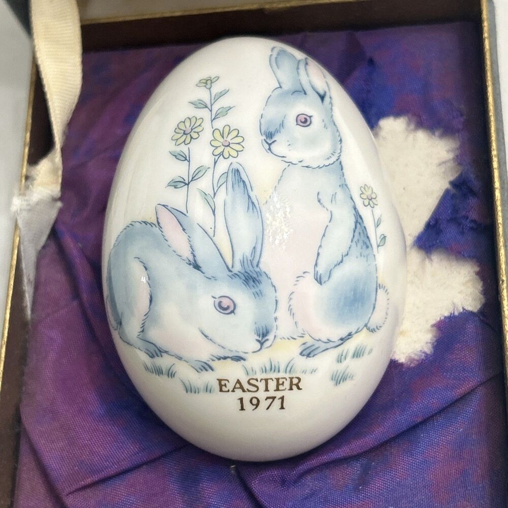 1971 Limited Edition NORITAKE Bone China EASTER EGG Bunnies